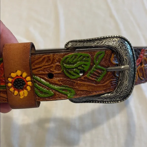 Floral Embossed Brown Leather Belt - Picture 2 of 4